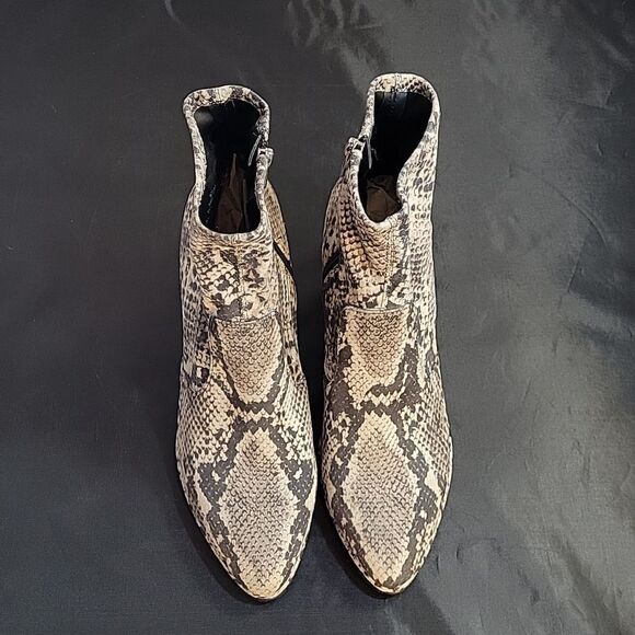 MARC FISHER POINTED TOE MFLEAVE SNAKE PRINT ZIP ANKLE BOOT - Picture 3 of 16